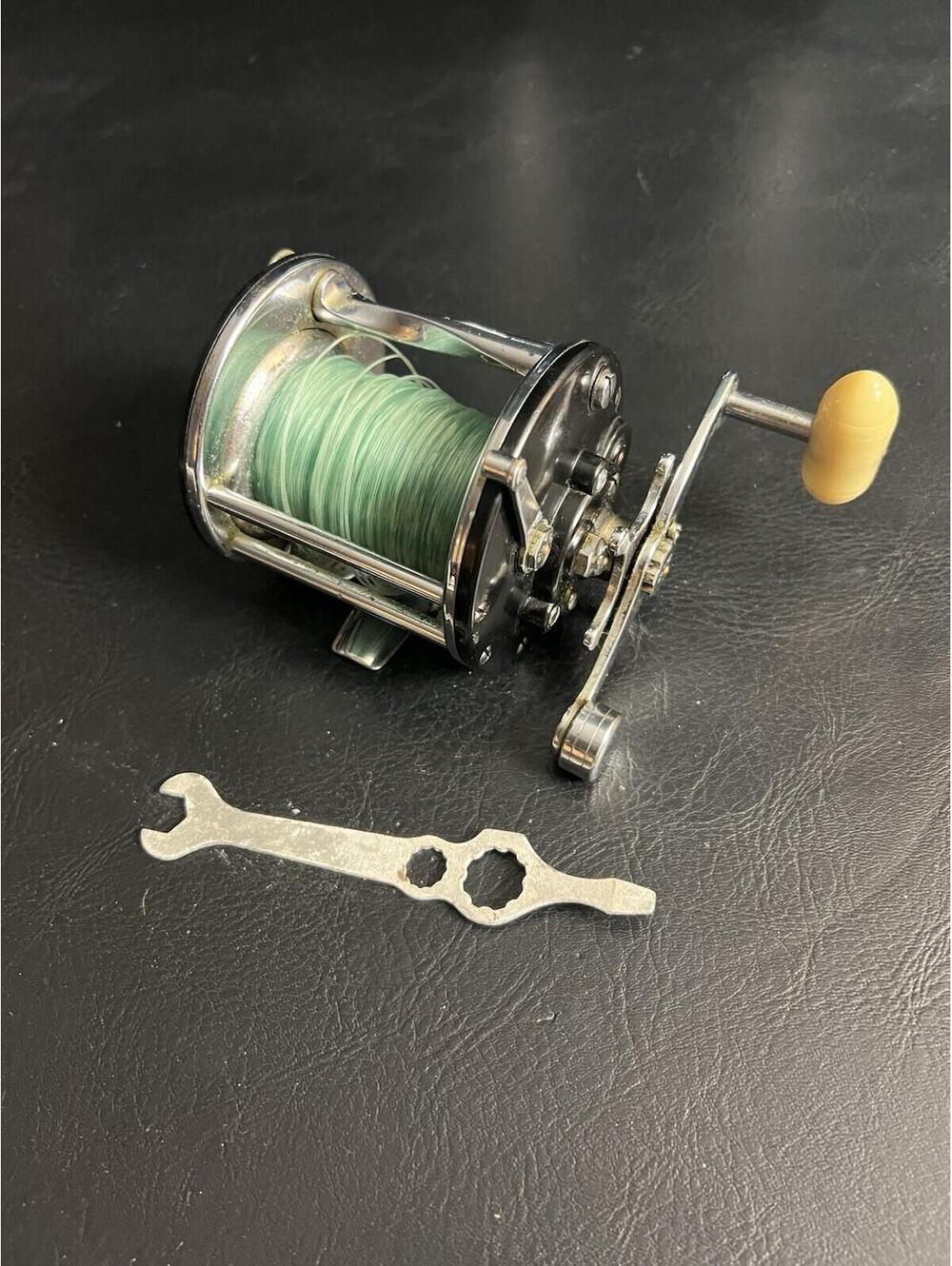 VTG PENN Reels LEVELINE 350 Saltwater Conventional Fishing Reel Surf Level Line